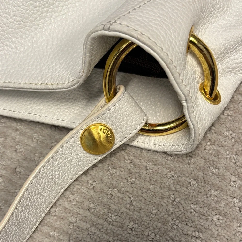 Fendi White Leather Shoulder Bag with Gold Hardware - Picture 10 of 11